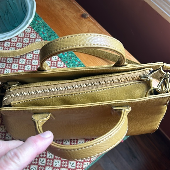 Matt & Nat Harvest color vegan leather wallet & purse with removable strap. EUC. - Picture 8 of 16